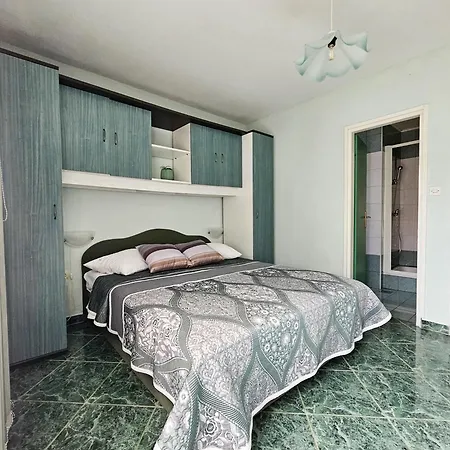Apartmani Mediteran Vrh  Exterior photo